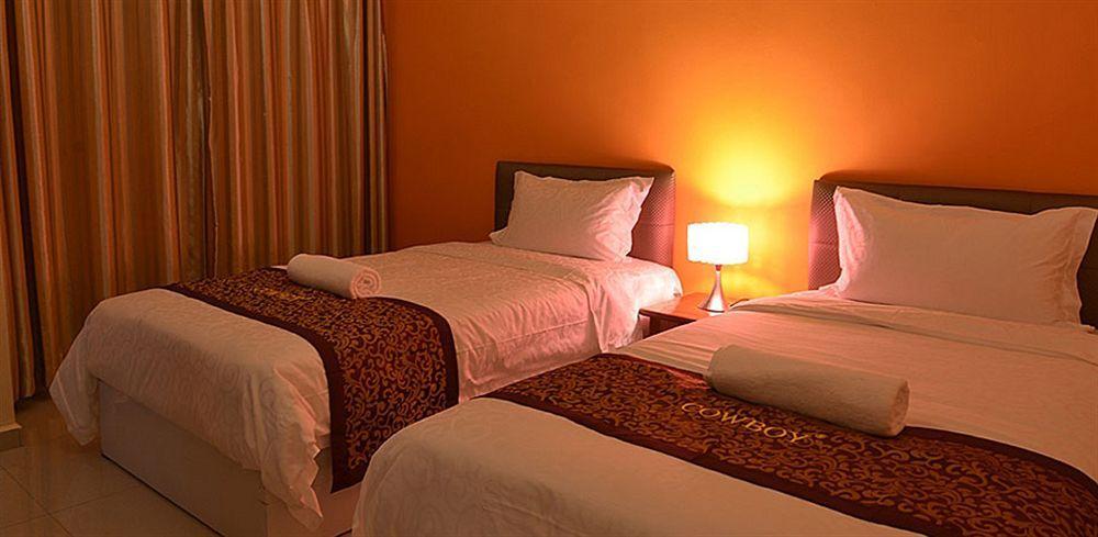 Collection O Hotel Super Cowboy Malacca Екстер'єр фото