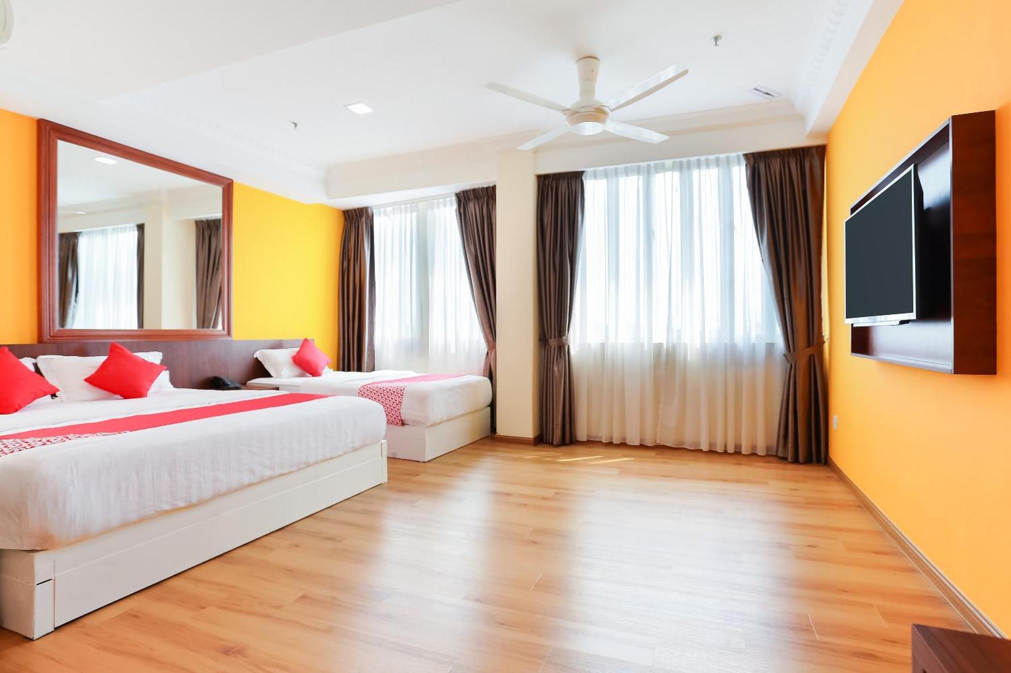 Collection O Hotel Super Cowboy Malacca Екстер'єр фото