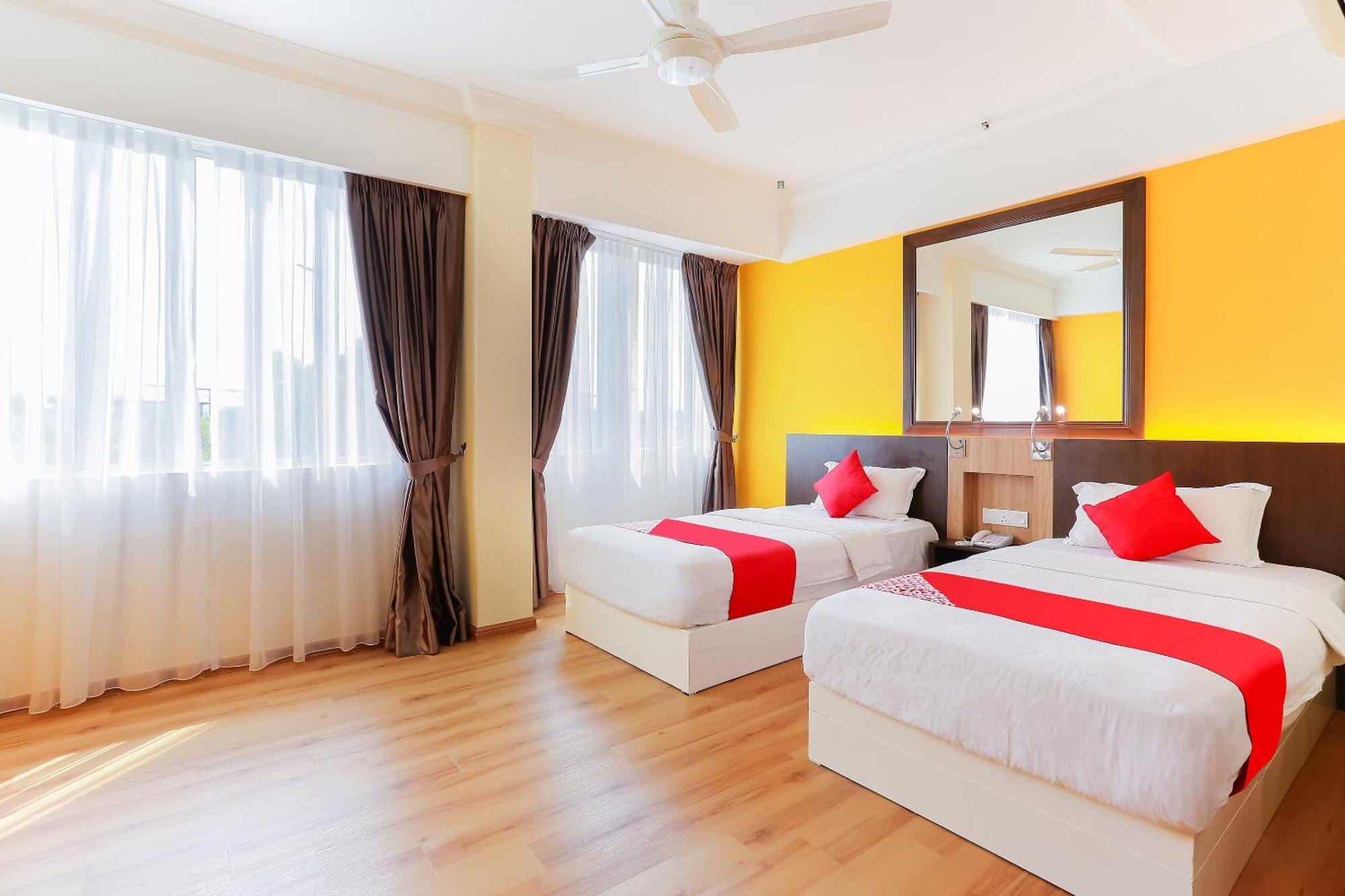 Collection O Hotel Super Cowboy Malacca Екстер'єр фото