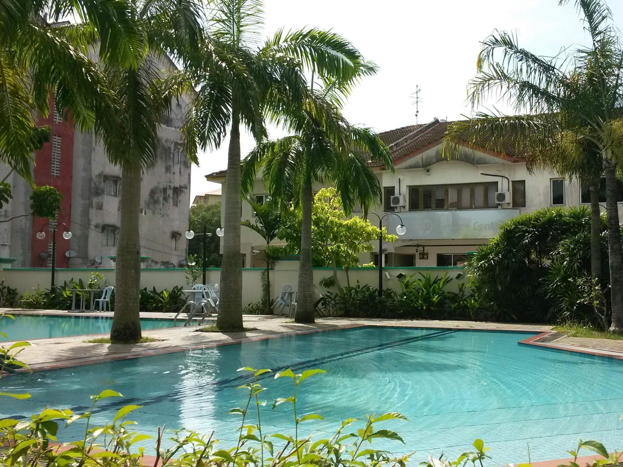 Collection O Hotel Super Cowboy Malacca Екстер'єр фото