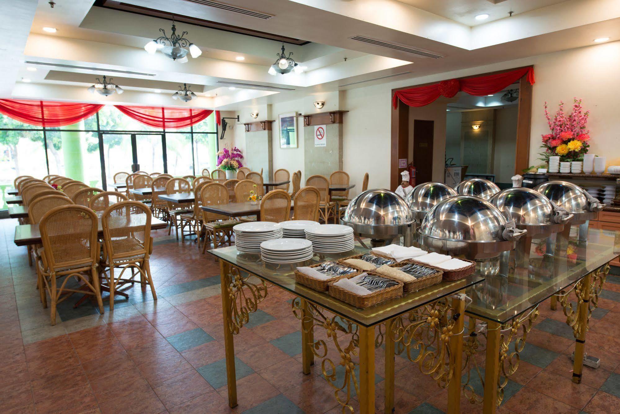 Collection O Hotel Super Cowboy Malacca Екстер'єр фото